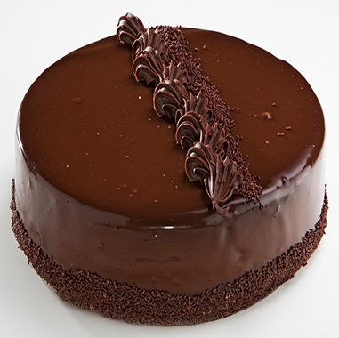 Özel Ambalajlı 6–9 Kişilik Çikolatalı Yaş Pasta