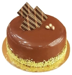 Taze Aromalı 6–9 Kişilik Çikolatalı Yaş Pasta